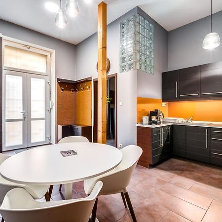 Oktogon Four Residence Budapest Bagian luar foto