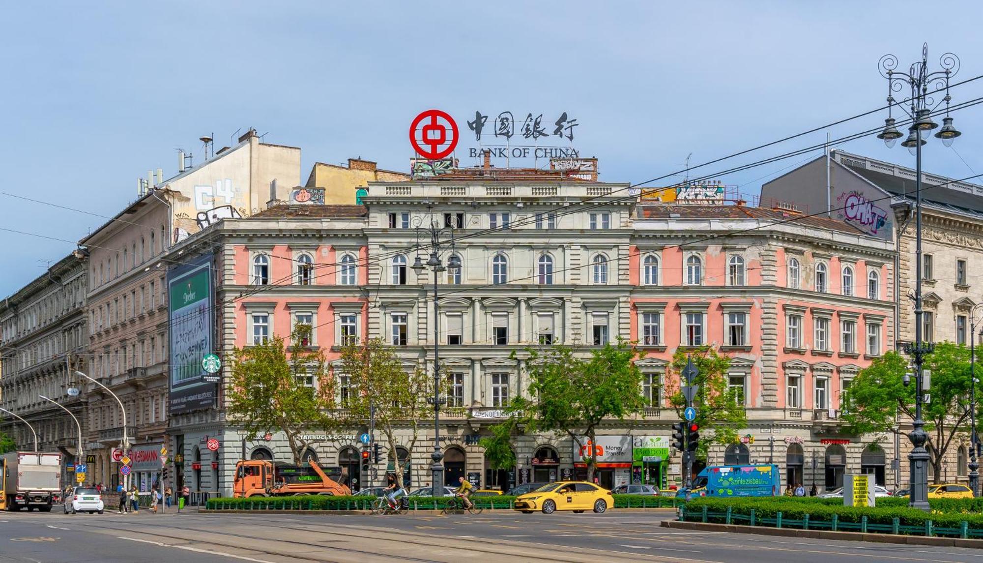 Oktogon Four Residence Budapest Bagian luar foto