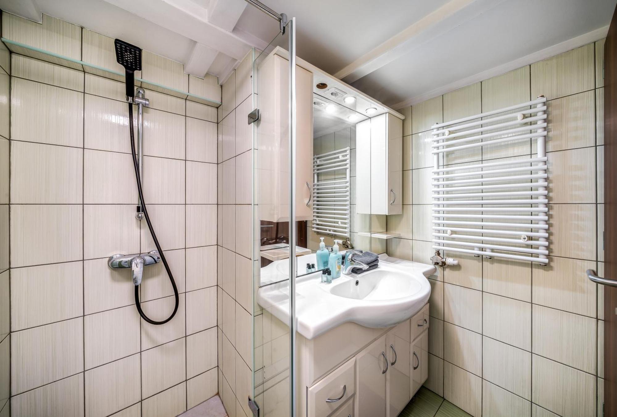Oktogon Four Residence Budapest Bagian luar foto